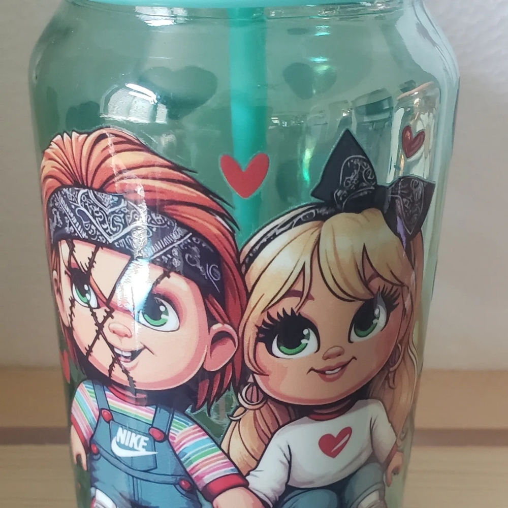 Look at the perfect couple. Chuckie and his bride on a glass